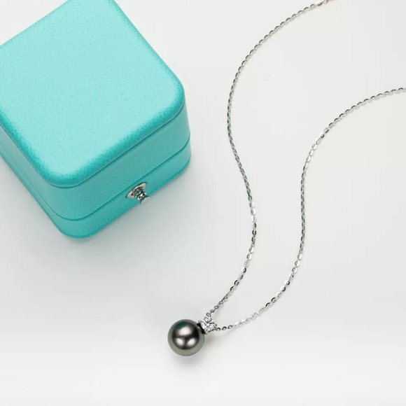 Genuine Tahitian Pearl 0.3ct. t.w. Diamond Necklace 18k Gold over Italy Silver - Picture 3 of 16